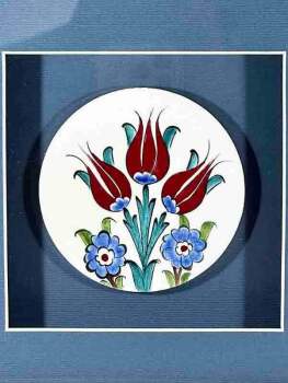 3 Tulip Motif Iznik Tile Plaque - 2