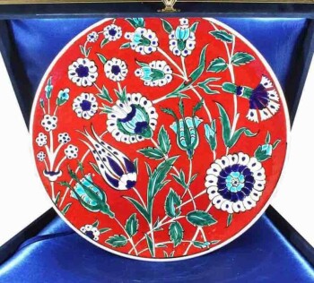 Assiette Iznik motif jardin de nuit rouge - 1