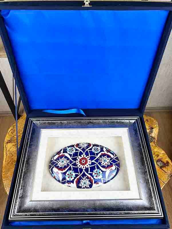 Corporate Gift Blue Lotus Motif Passe-Partout Iznik Tile - 2