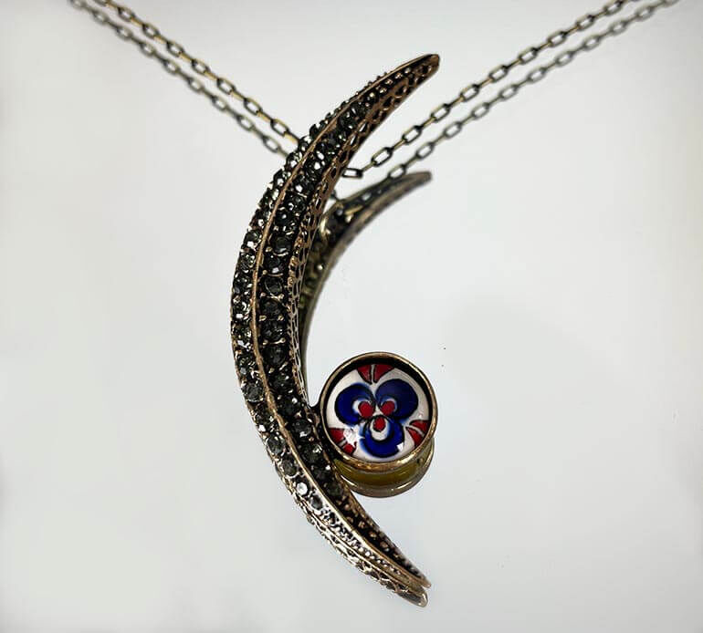 Crescent Necklace with Çintemani Pattern - 1