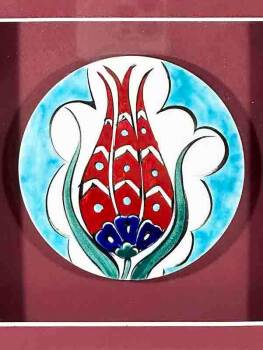 Elegant Tulip Motif Iznik Tile Plaque - 2