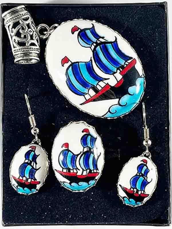 Galleon jewelry set - 1