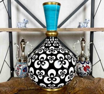 Gift for State Officials: Çintemani Pattern Vase - 1