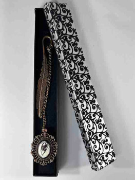 Tile Bookmark With Tulip Motif - 2