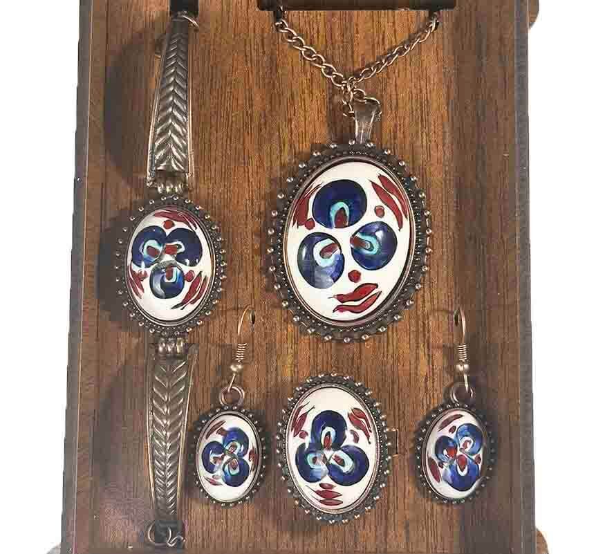 Iznik Tile Jewelry Set with Çintemani Pattern - 1