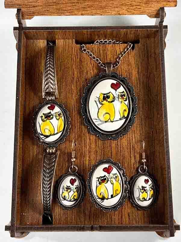 Iznik Tile Jewelry Set with Loving Cats - 2