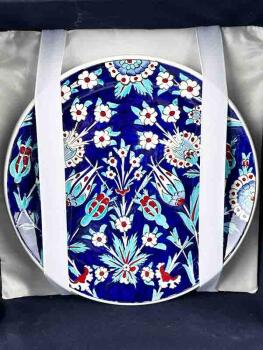 İznik Tile Vase and Plate Set with Blue Background and Night Garden Design - 2