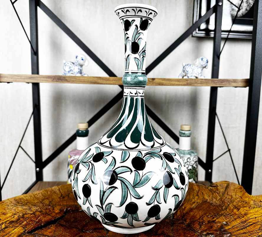 İznik Vase with Olive Branch Pattern - 1