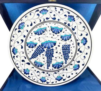 NOUVEAU Gift Business Iznik Pottery Plate - 1