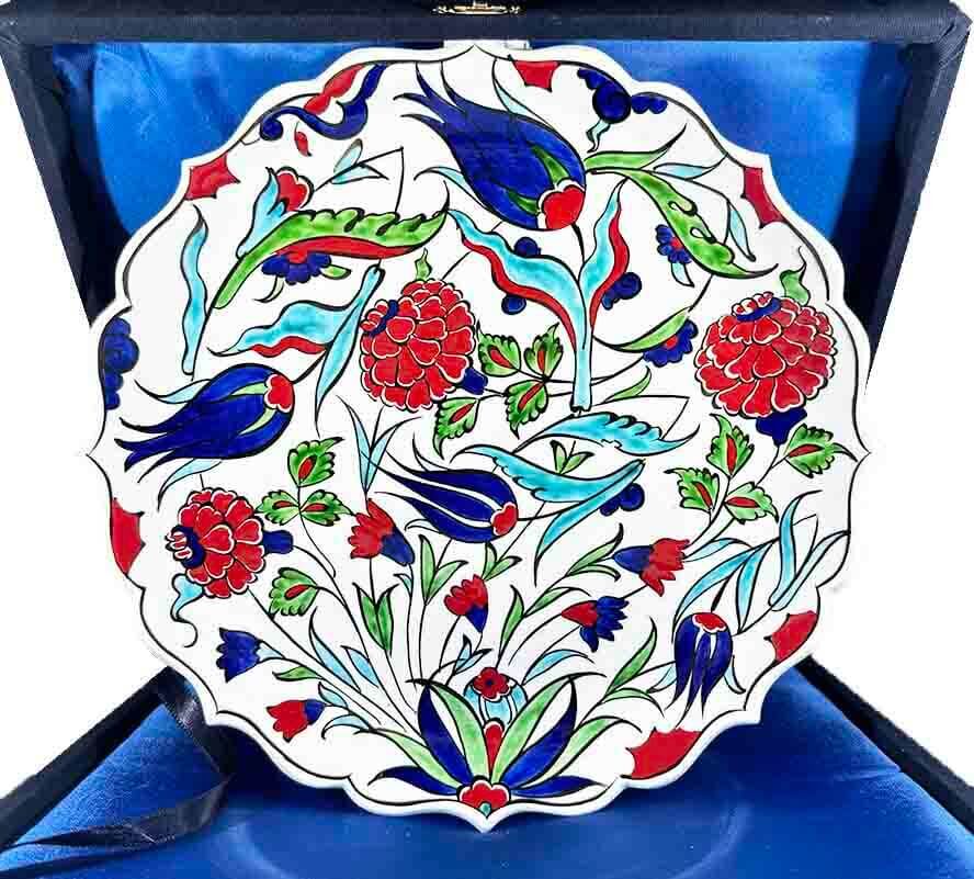 Tulip and Pomegranate Elegance: Iznik Ceramic Plate - 1