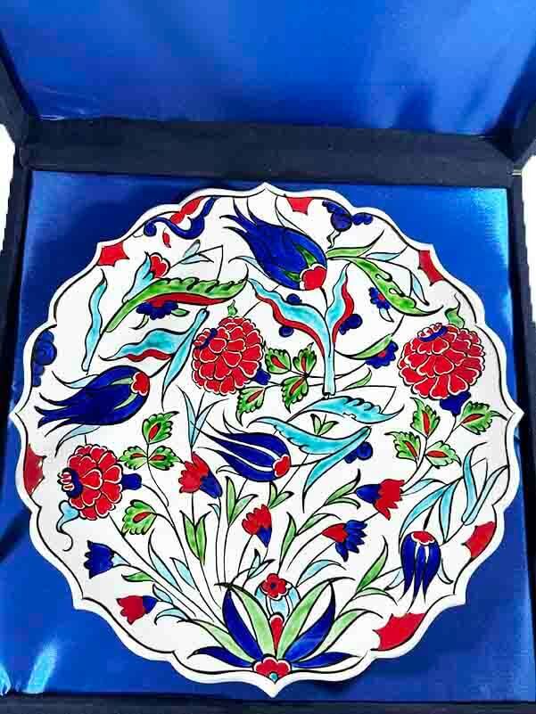 Tulip and Pomegranate Elegance: Iznik Ceramic Plate - 3