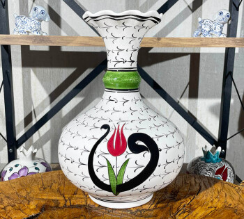 Vav Pattern iznik vase - 2